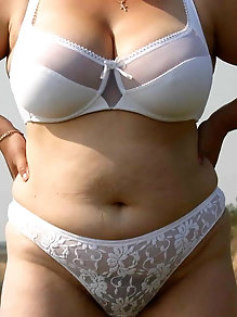 Women in their solo play