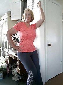 Big tits big ass amateur mature milf wife gilf granny